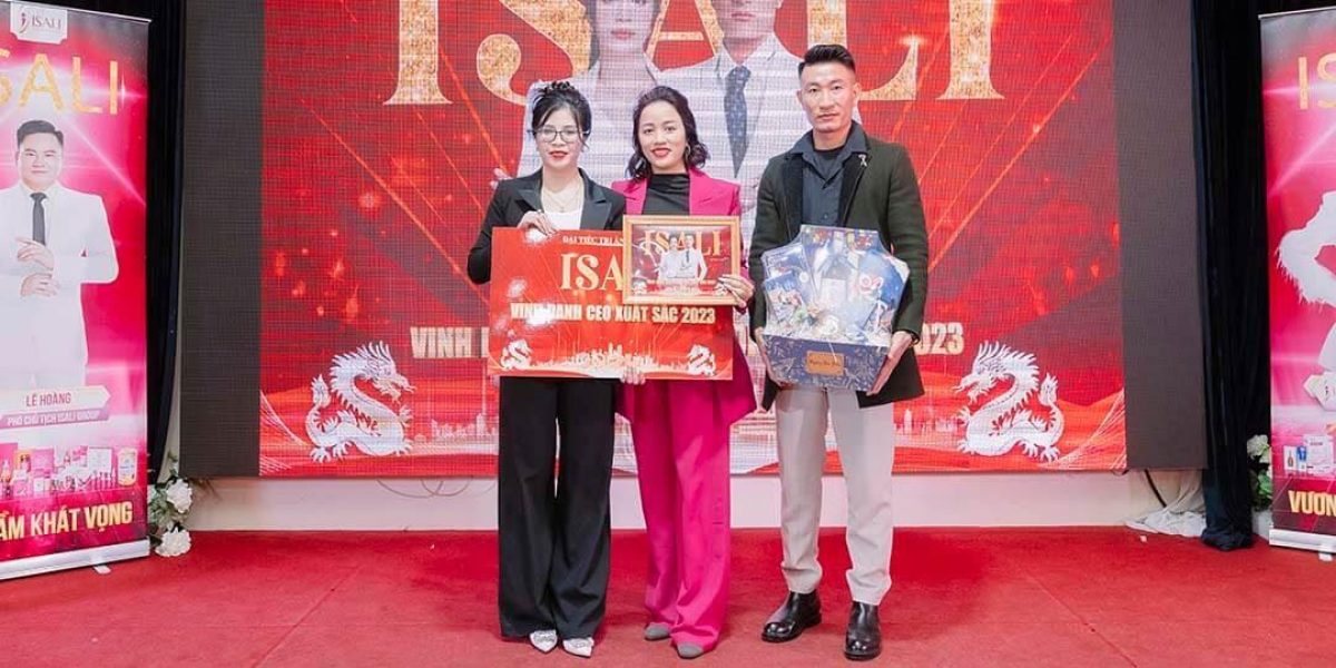 Vinh Danh Giám Đốc Kinh Doanh Xuất Sắc Mạnh Cường - Nguyễn Hồng